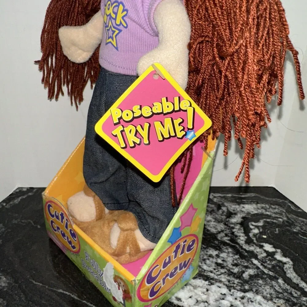 NEW - Cutie Crew Chloe Fully Poseable Doll 12